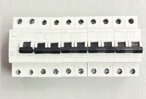 OFFERTA MATERIALE ELETTRICO KIT A&G SALVAVITA E MAGNETOTERMICO 6000+ 4500
