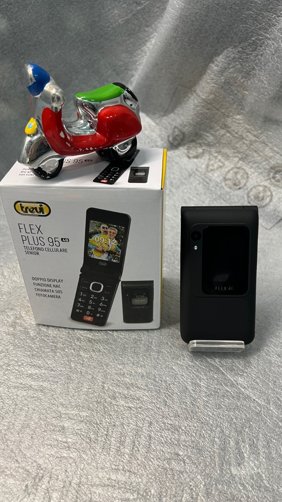 TREVI FLEX PLUS 95 4G FLIP SOS Cellulare Senior Anziani Tasti grandi HAC Base - immagine 2
